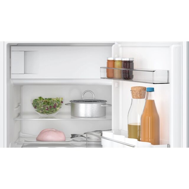 Bosch KUL22VFD0G , 82x59.8 under counter fridge with ice box, 2 vegetable drawers, 1 with sliding li