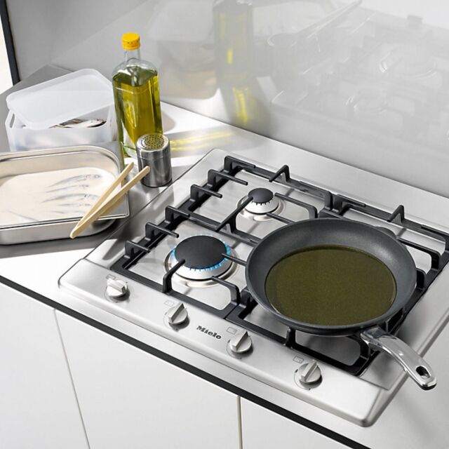 Miele KM2010 , 4 zone gas hob